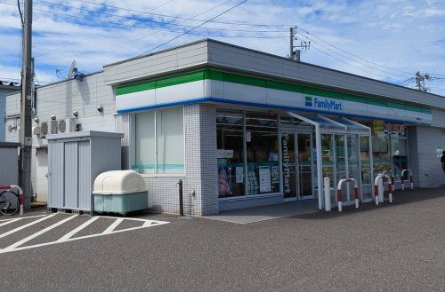 ファミリーマート 新潟錦町店の画像