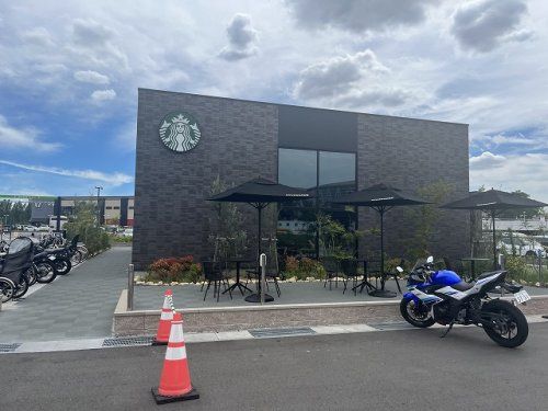 スターバックスコーヒー大阪鶴見緑地公園店の画像