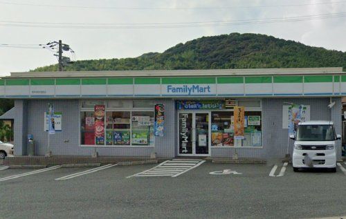 ファミリーマート 熊本国体道路店の画像