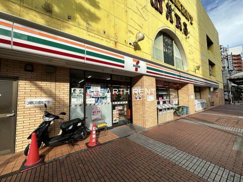 セブンイレブン 横浜イセザキモール店の画像