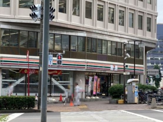 セブンイレブン 名古屋東別院駅南店の画像