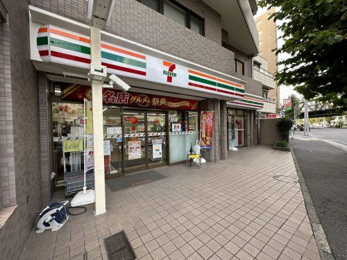 セブンイレブン 横浜平沼中央店の画像