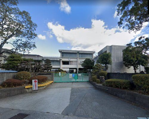 徳島市立八万南小学校の画像