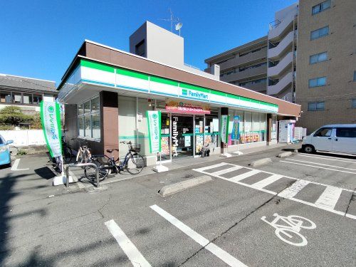ファミリーマート 京王堀之内駅東店の画像
