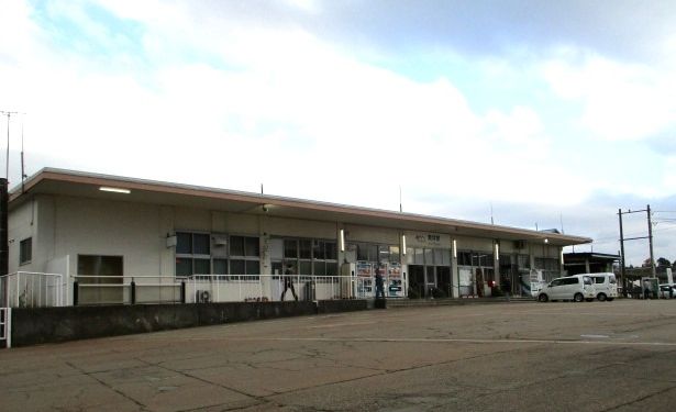 新井駅の画像