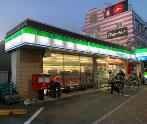 ファミリーマート 練馬高野台店の画像