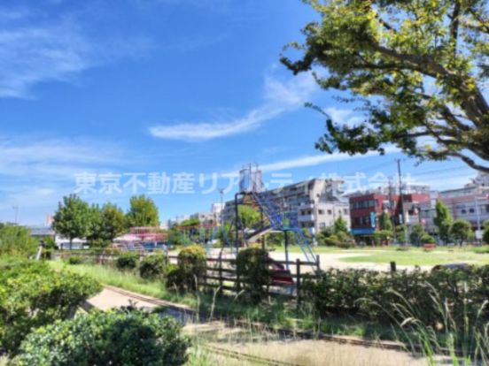 行徳駅前公園の画像