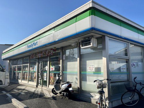 ファミリーマート 川口芝高木店の画像