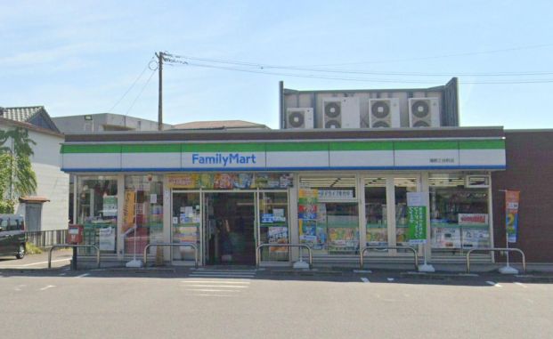 ファミリーマート 蒲郡三谷町店の画像