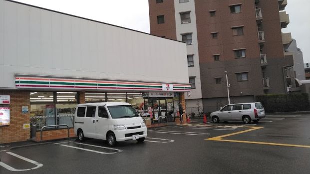 セブンイレブン 尼崎杭瀬本町東店の画像