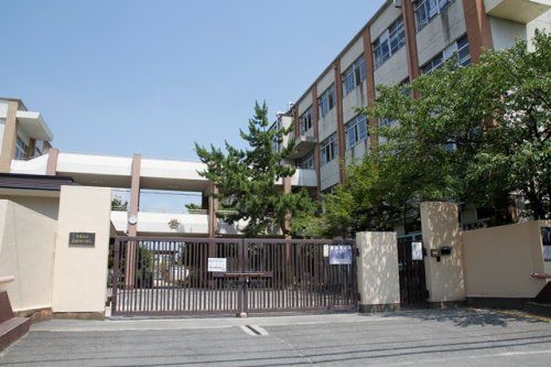 京都市立羽束師小学校の画像