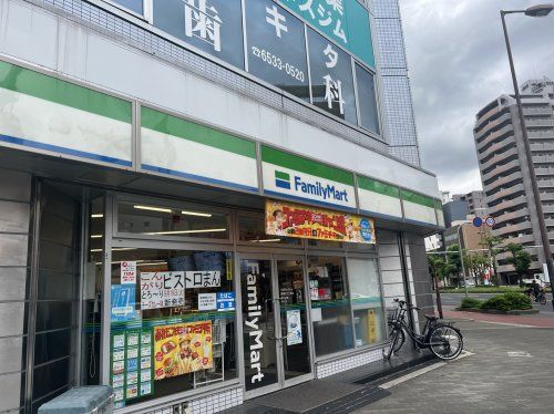 ファミリーマート 南堀江三丁目店の画像