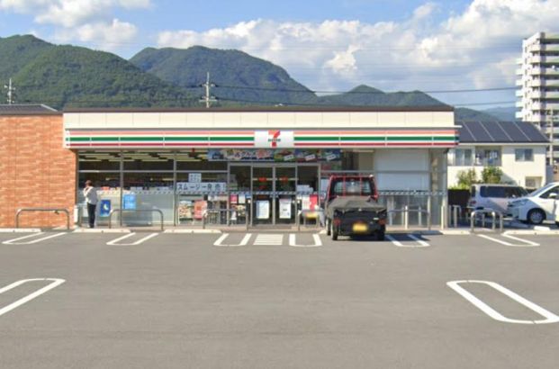 セブンイレブン 春日居温泉郷店の画像