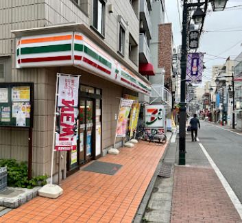 セブンイレブン 板橋仲宿商店街店の画像