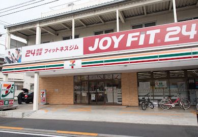 セブンイレブン 世田谷新町3丁目店の画像