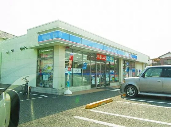 ローソンストア100 伊興本町店の画像