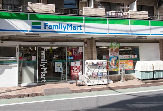 ファミリーマート 熊代栄町店の画像