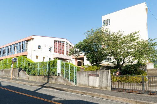 阪南市立鳥取東中学校の画像