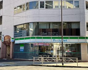 ファミリーマート 神田岩本町一丁目店の画像