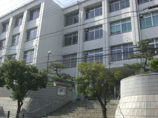 大阪市立 真田山小学校の画像