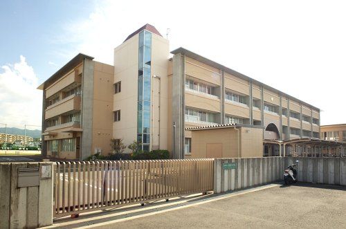 阪南市立鳥取中学校の画像