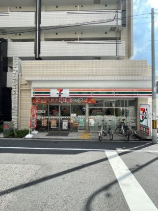 セブンイレブン大阪大国町駅南店の画像