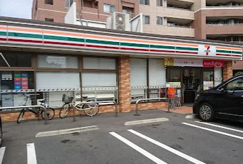 セブンイレブン 北区西ヶ原3丁目店の画像