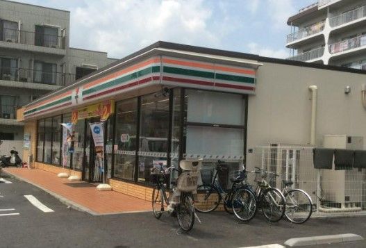 セブンイレブン 板橋前野町1丁目店の画像