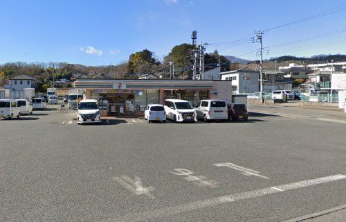 セブンイレブン 伊勢原高森店の画像