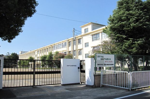 尼崎市立武庫中学校の画像