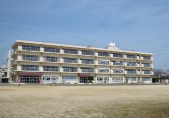 宝塚市立 高司小学校の画像