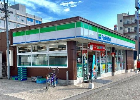 ファミリーマート 南大塚店の画像