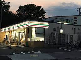 セブンイレブン 町田成瀬駅北店の画像