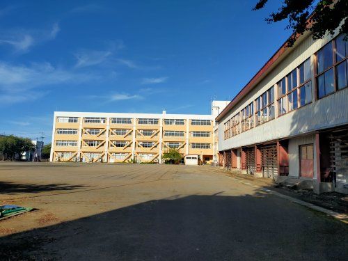 青森市立長島小学校の画像