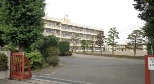 行田市立埼玉中学校の画像