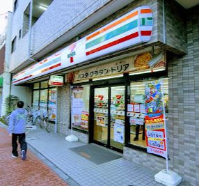 セブンイレブン 荒川店の画像