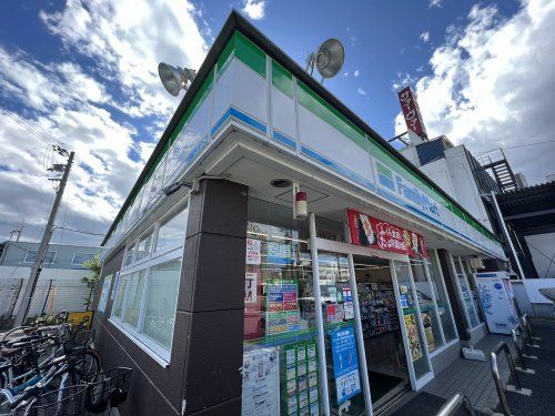 ファミリーマート 豊中大黒町店の画像