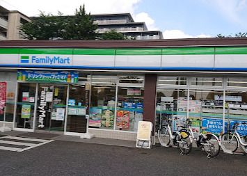 ファミリーマート 赤羽西六丁目店の画像