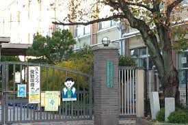 京都市立西院小学校の画像