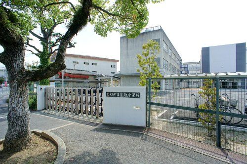 熊取町立熊取中学校の画像