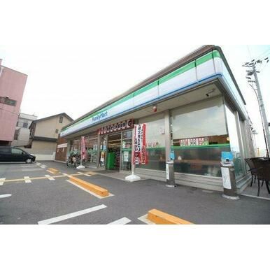 ファミリーマート 東野駅東店の画像