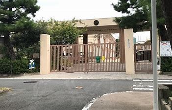 京都市立鏡山小学校の画像