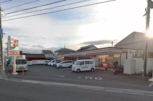 セブンイレブン 厚木下川入東店の画像