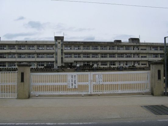 姫路市立中寺小学校の画像