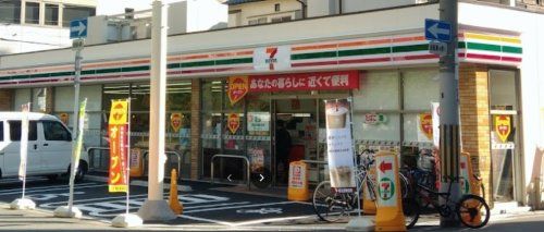 セブンイレブン 大阪京町堀3丁目店の画像