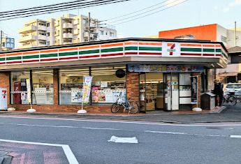 セブンイレブン 綾瀬駅西口店の画像