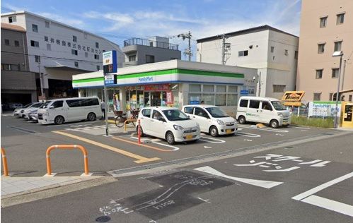 ファミリーマート 九条南二丁目店の画像