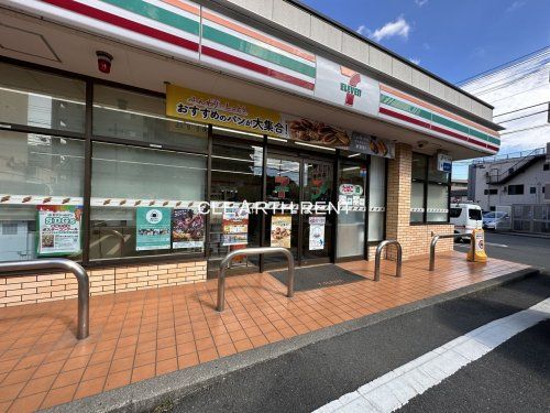 セブンイレブン 横浜永田東3丁目店の画像