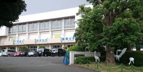 秦野市立鶴巻小学校の画像