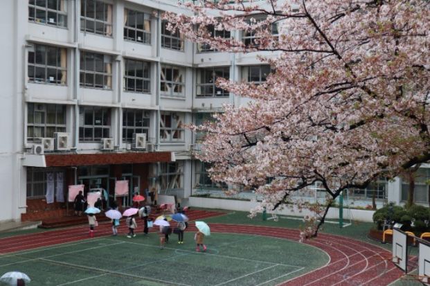 港区立赤羽小学校の画像